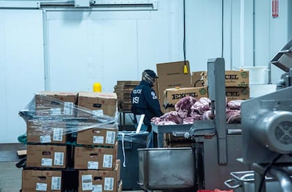 Los operativos del ICE en los lugares de trabajo se convirtieron en una prioridad para la aplicación de las leyes migratorias