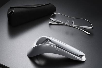 Los Oppo Air Glass junto con los anteojos a los que se enganchan