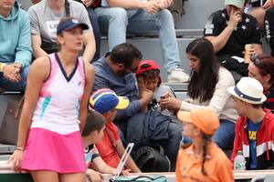 Hizo llorar a un chico en Roland Garros y terminó fotografiándose con él