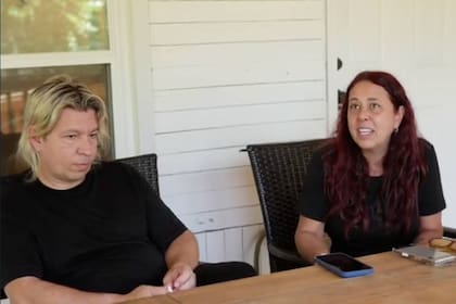Los padres de Agustín Gentile, Martín Verdi y Débora Rey, en la angustia de un camino que puede terminar en la deportación del argentino