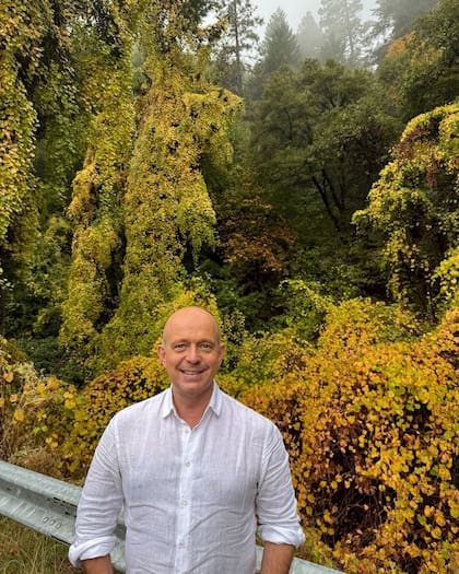 Los padres de Hilton huyeron del comunismo en Hungría para empezar una nueva vida en Inglaterra