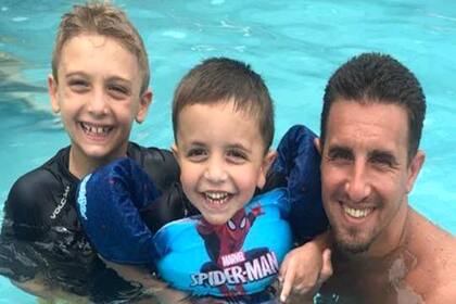 Los padres del chico iniciaron una campaña en Facebook para difundir la situación