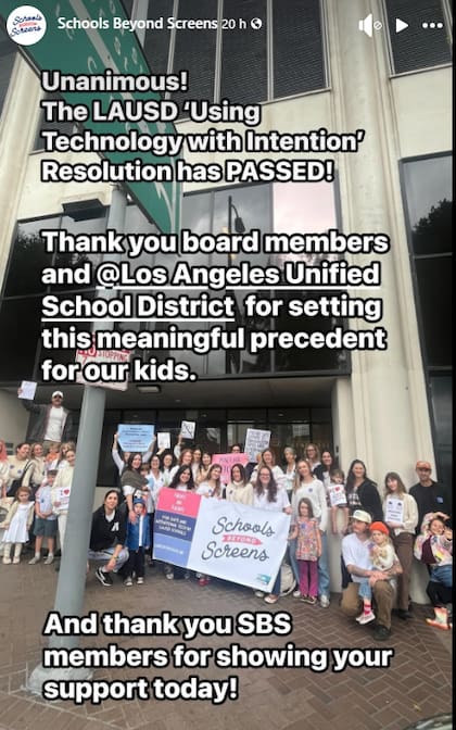 Los padres que respaldaron la iniciativa festejaron la aprobación