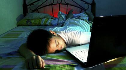 Los padres se preocupan cada vez más por imponer controles para reducir la cantidad de horas que los niños pasan frente a la pantalla