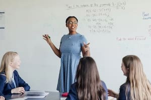 ¿Cómo tratan a sus profesores los países con la mejor educación?