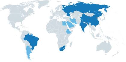 Los países que integran el bloque de los Brics (en azul) y los que fueron invitados (en celeste)