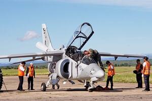 Pampa III: buscan que se fabriquen en el país más partes de este avión nacional