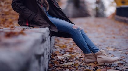Los pantalones ajustados causan dolor, incomodidad y problemas para la salud, según un experto