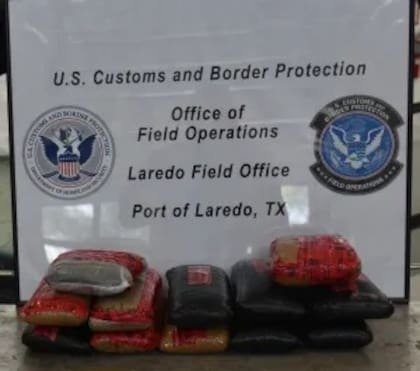 Los paquetes incautados por CBP en el puerto de Laredo