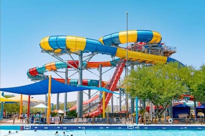 Los parques de Six Flags solo operarán los fines de semana a partir del 22 de agosto. Foto: Archivo