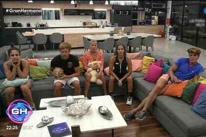 Los participantes recibieron saludos de sus excompañeros (Captura video)