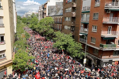 Operativo clamor: los socialistas se movilizan en Madrid para pedirle a Pedro Sánchez que no renuncie