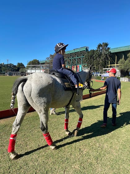 Los paseos a caballo, otro atractivo de los fines de semana en Bocha.