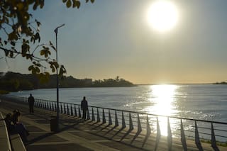 De cara al río que parece mar