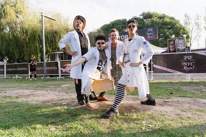 Los payasos de hospital de Alegría Intensiva también estuvieron presentes en el evento.