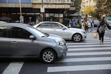 Los peatones son los más expuestos a los siniestros viales fatales, sobre todo en los cruces, con o sin semáforos