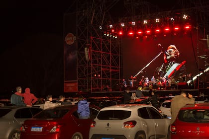 Los Pericos repasaron su carrera en el autoshow que dieron en la costanera