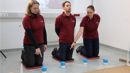 Los perros son capaces de identificar al ser humano que mira sabe dónde colocaron la comida.