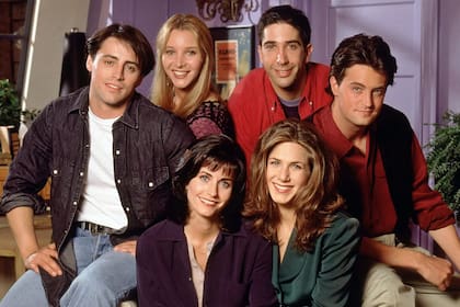 Los personajes principales de Friends: Mónica Geller (Courteney Cox), Phoebe Buffay (Lisa Kudrow), Rachel Green (Jennifer Aniston), Chandler Bing (Matthew Perry), Joey Tribianni (Matt Leblanc) y Ross Geller (David Schwimmer)