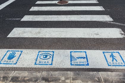 Los pictogramas ayudan a las personas con autismo a moverse con mayor soltura en el entorno urbano
