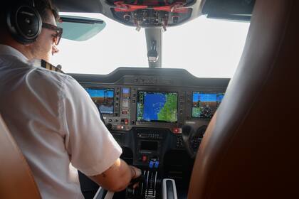 Los pilotos de jets privados tienen jornadas laborales largas