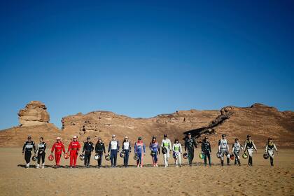 Los pilotos (hombres y mujeres) de la Extreme E, que empieza este fin de semana en el desierto de Arabia Saudita y que llegará a fin de año a la Argentina (11 y 12 de diciembre en Tierra del Fuego).