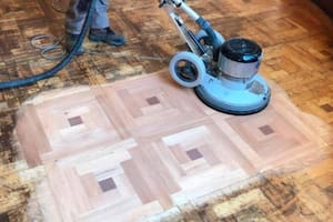 El truco casero para reemplazar el piso del comedor sin tener que estar en obra