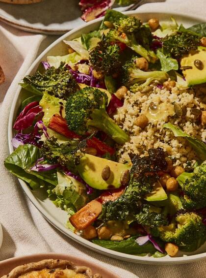 Los platos más frescos y deliciosos esperan en Tea Connection.