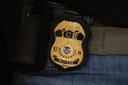 Los policías deben cumplir una capacitación para colaborar con ICE (Foto AP/Yuki Iwamura, Archivo)