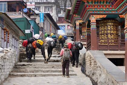 Los porteadores del campamento base del Everest