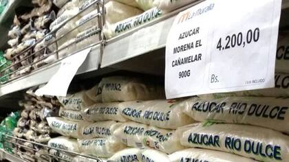 En sólo uno de los cuatro supermercados recorridos había azúcar