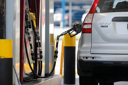 Los precios de los combustibles aumentaron 110% desde que asumió Javier Milei, repartido en cinco incrementos de 38%, 27%, 6,5%, 7,5% y 4,6%