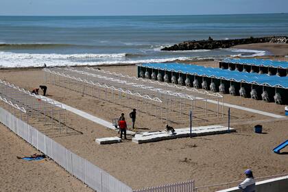 Los precios más altos en las carpas se registran en los paradores de Playa Grande, Punta Mogotes y las playas del sur. 