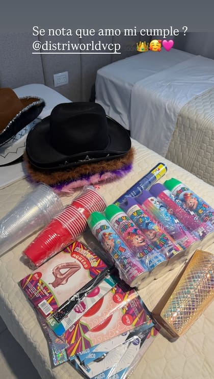 Los preparativos de Juli Poggio para su cumpleaños