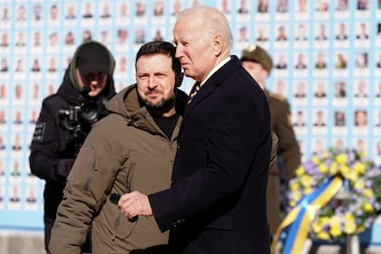 Los presidentes de Estados Unidos, Joe Biden, y Ucrania, Volodimir Zelensky, durante una visita del jefe de la Casa Blanca a Kiev (Archivo)
