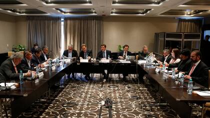 Los presidentes de las federaciones continentales, reunidos por la Conmebol