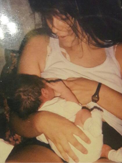 Los primeros días después del alta, practicando succión