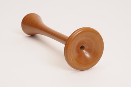 Los primeros estetoscopios estaban hechos en madera