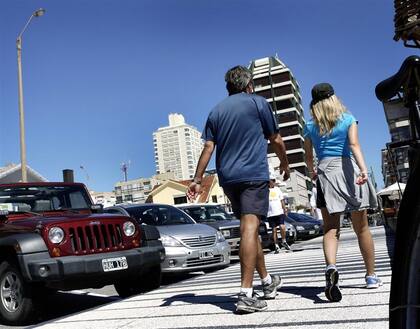En Punta del Este, ayer algunos argentinos comenzaron a ser vistos, pero hay inquietud