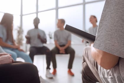 Los principales lugares de búsqueda de ayuda profesional de las personas con consumo problemático son las iglesias o grupos religiosos (28,4%), Alcohólicos Anónimos (23%) y comunidades terapéuticas (19%), según datos de la Sedronar