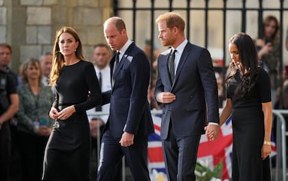 Los príncipes de Gales, Kate Middleton y William junto a los Duques de Sussex, Harry y Meghan 