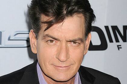 Los problemas de ira de Charlie Sheen llegan cada vez más lejos