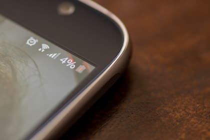 Los problemas de la batería pueden estar ocasionados por el uso de cargadores no oficiales