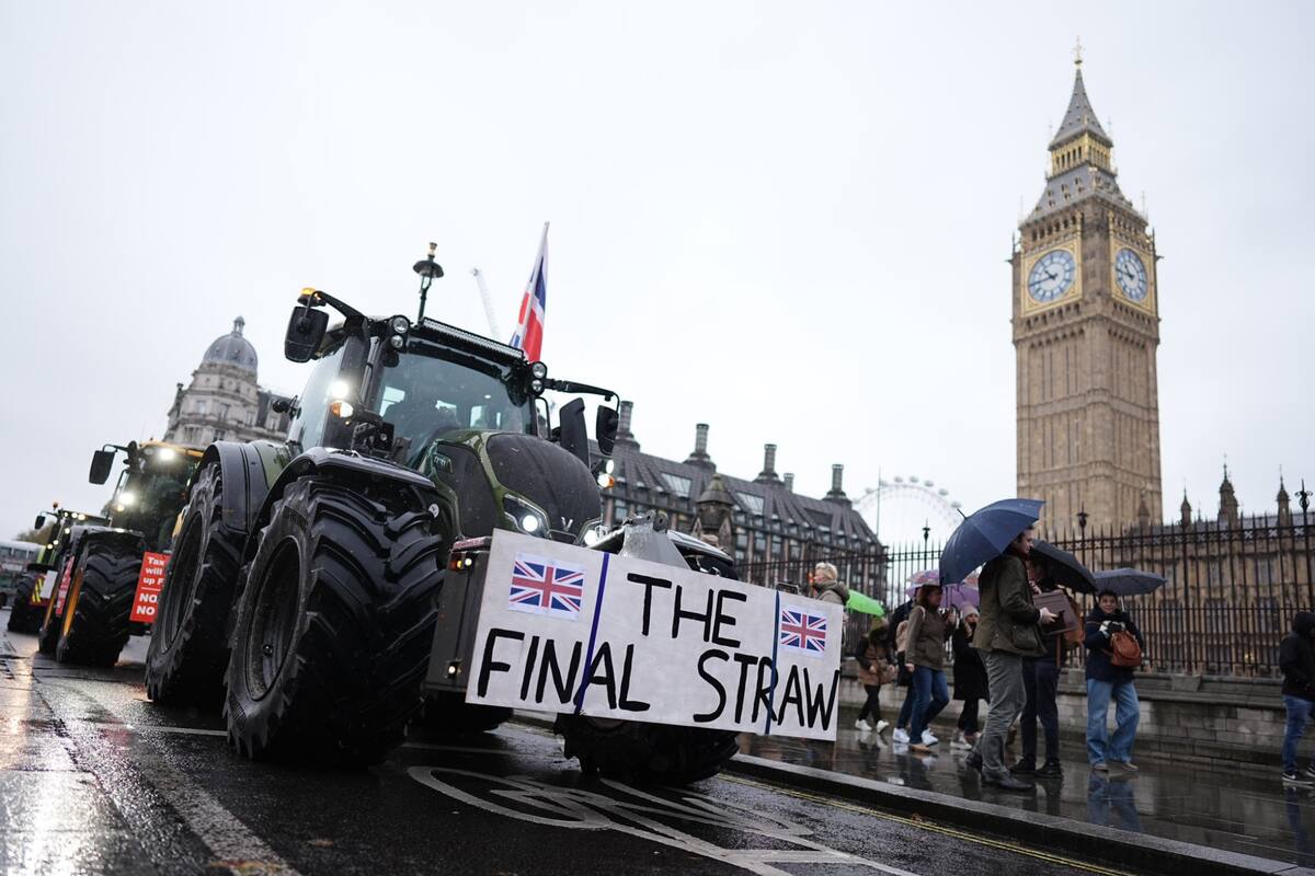 Los agricultores británicos protestan masivamente por los cambios en el impuesto a la herencia