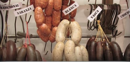 Los productos con naranja y otros condimentos creados en la carnicería