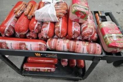 Los productos porcinos que halló la CBP en el vehículo