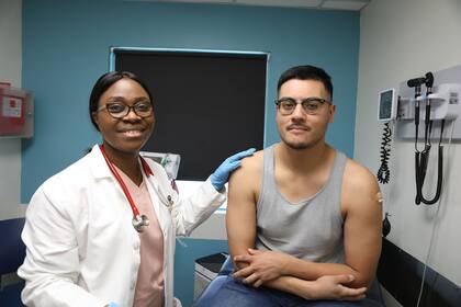 Los profesionales de salud advierten de que los migrantes pueden no acudir a citas médicas por temor al ICE