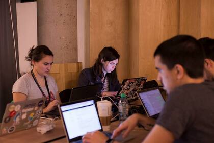 Los profesionales de sistemas y de programación podrán disponer de una conexión de banda ancha simétrica de 500 Mbps