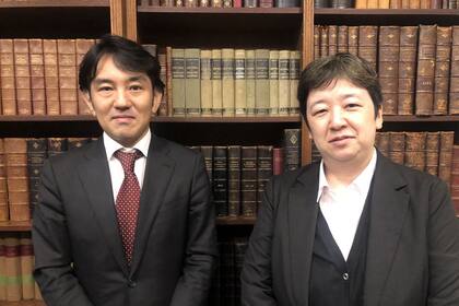 Los profesores japoneses Kei Koga y Shino Watanabe
