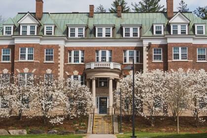 Los programas técnicos y especializados, como los de la Academia Profesional y Técnica del Oeste, responden a la creciente demanda de formación laboral temprana en Nevada